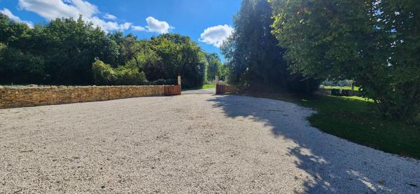 CHAUNAY - MAISON PIERRE - 4 CHAMBRES - JARDIN
