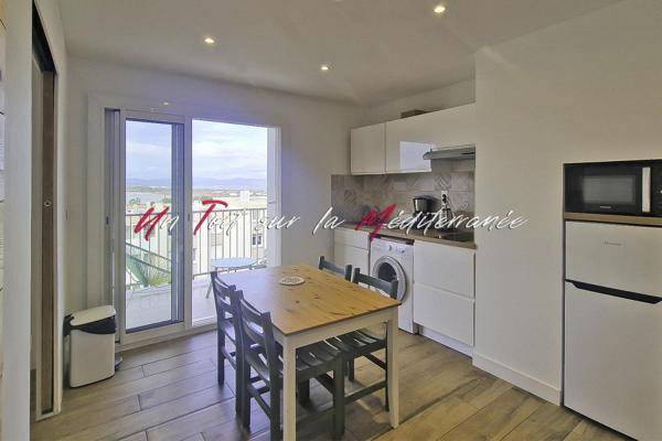 Bel appartement T2 avec balcon, vue mer et salins à Giens. Parking privatif