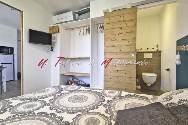 Bel appartement T2 avec balcon, vue mer et salins à Giens. Parking privatif