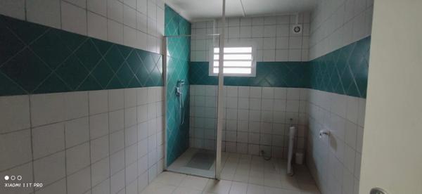 Immeuble 13 pièces - 250 m²