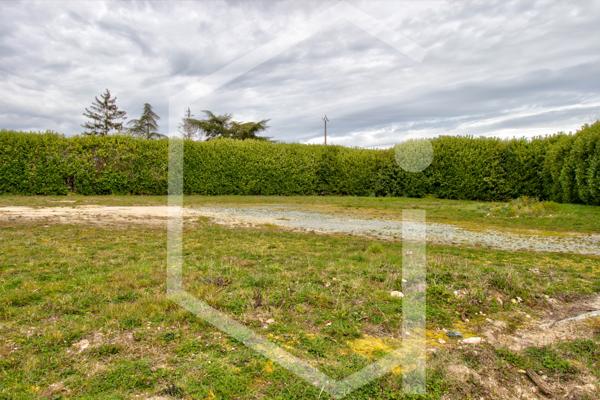 Terrain 1462 m² proche Surgères