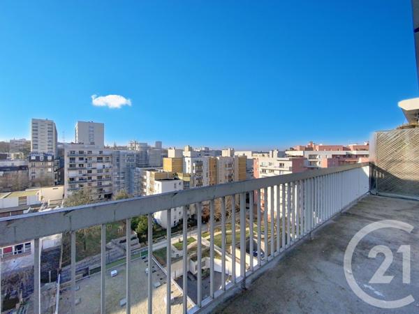 Appartement F2 à vendre  2 pièces - 41,80 m2 LE KREMLIN BICETRE - 94