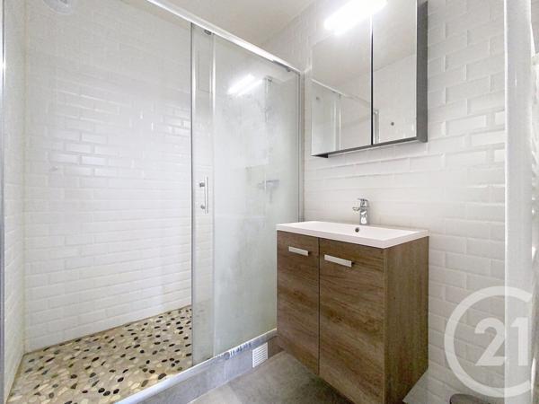 Appartement F2 à vendre  2 pièces - 41,80 m2 LE KREMLIN BICETRE - 94