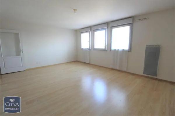 Appartement à louer 3 pièces 76.5m²