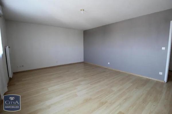 Appartement à louer 3 pièces 76.5m²