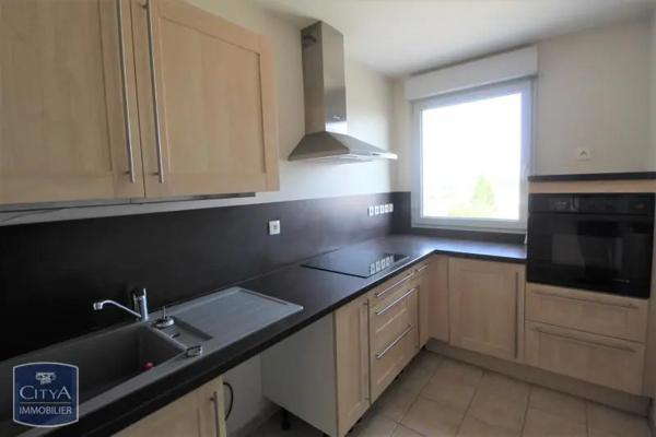 Appartement à louer 3 pièces 76.5m²