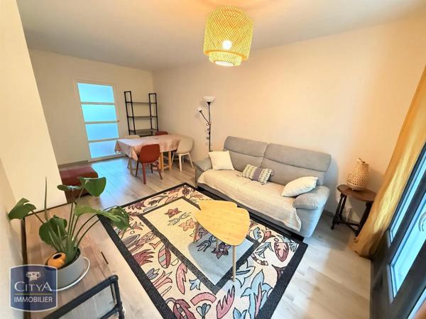 Appartement à louer 3 pièces 62.5m²