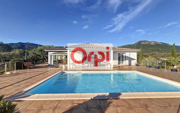 Maison à vendre    6 pièces •  Zonza