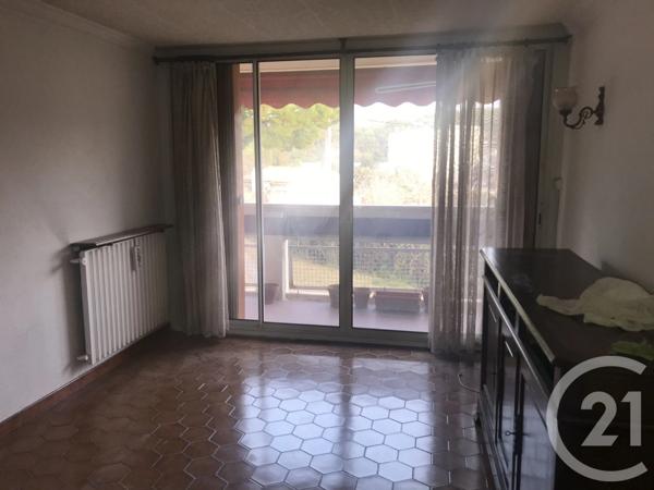 Appartement F3 à vendre  3 pièces - 58 m 2   MARSEILLE  - 13015