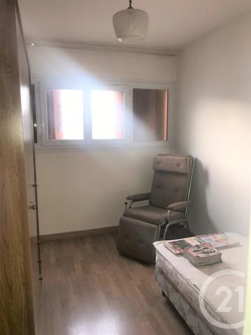 Appartement F3 à vendre  3 pièces - 58 m 2   MARSEILLE  - 13015