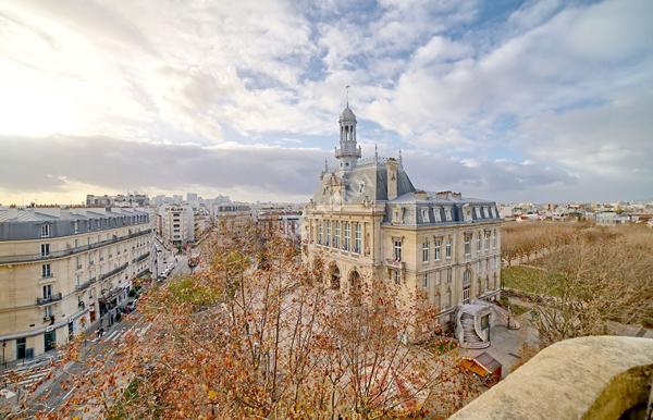 Hôtel de ville 4 Pièces 111 m² avec 2 Balcons