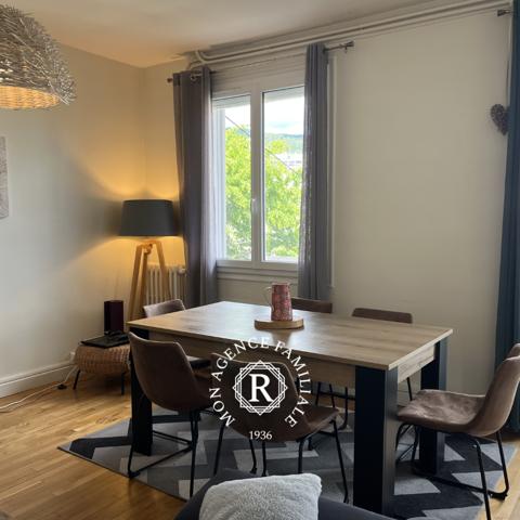 Maison
                                                                                                                                                                                                                                                                                                                        9 pièce(s)                                                                                                                                                                                                          5 chambre(s)                                                                                                                                                                                                          245  m²