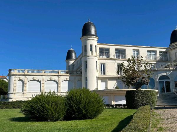 Royan (17200) 

BEL APPARTEMENT AVEC VUE IMPRENABLE SUR LA PLAGE DE PONTAILLAC. IL offre un potentiel incroyable pour les amat