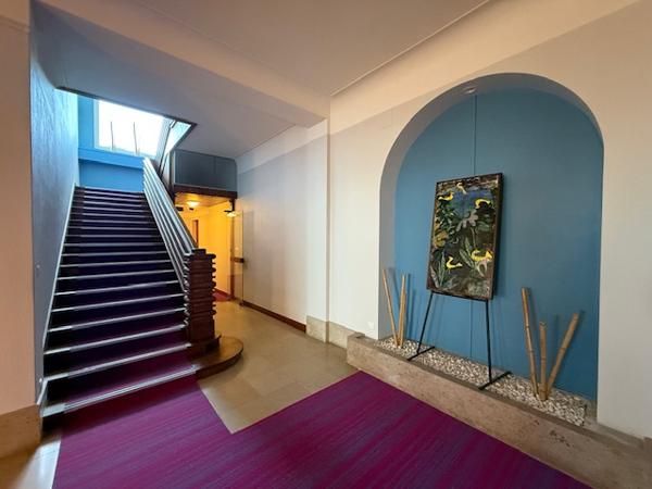 Royan (17200) 

BEL APPARTEMENT AVEC VUE IMPRENABLE SUR LA PLAGE DE PONTAILLAC. IL offre un potentiel incroyable pour les amat