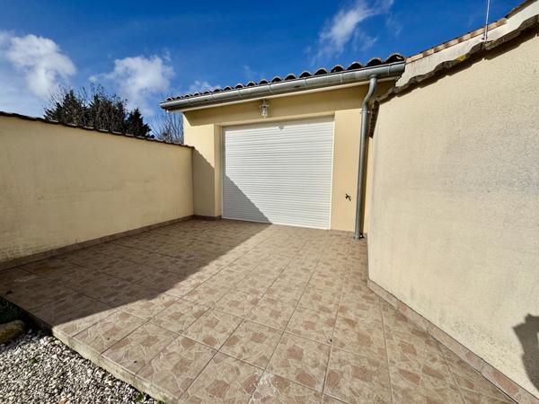 Saint-Seurin-de-Cursac (33390) T3 à Saint Seurin-de-Cursac, proche centre bourg.