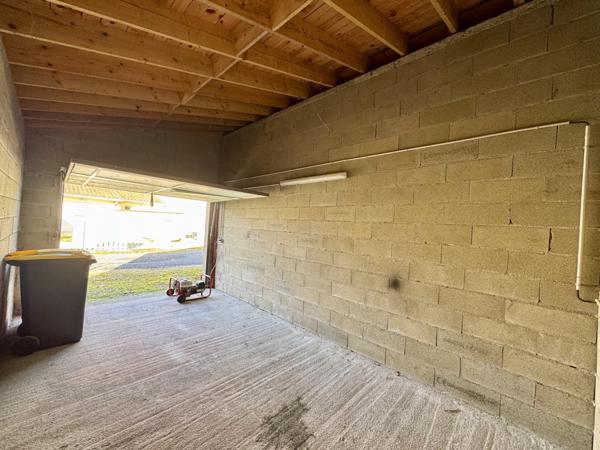 Saint-Seurin-de-Cursac (33390) T3 à Saint Seurin-de-Cursac, proche centre bourg.