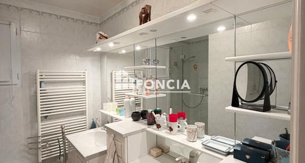 À vendre Maison 4 pièces 97 m² - La Londe-les-maures 83250