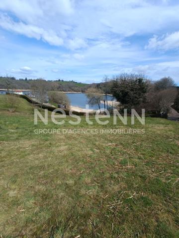 Rare, Au Rouget Pers, à vendreTerrain d'exception viabilisé avec vue sur le lac ,1 790 m².