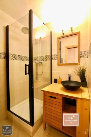 Appartement à louer 1 pièce 22.33m² La Seyne-sur-Mer (83500)