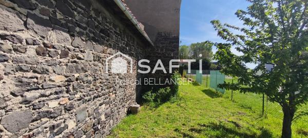 Propriété en triplex, 4 chambres,habitable de suite sur 272 m² de terrain, proche centre-ville et commerces