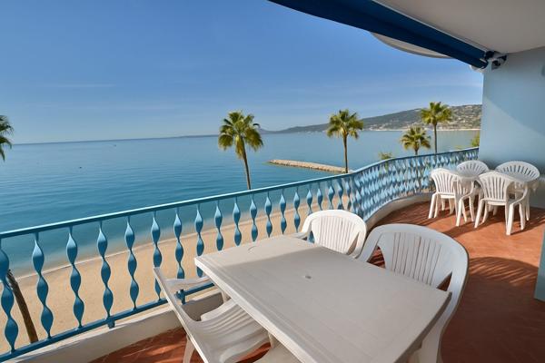 Rare, sur le front de mer de Juan les Pins