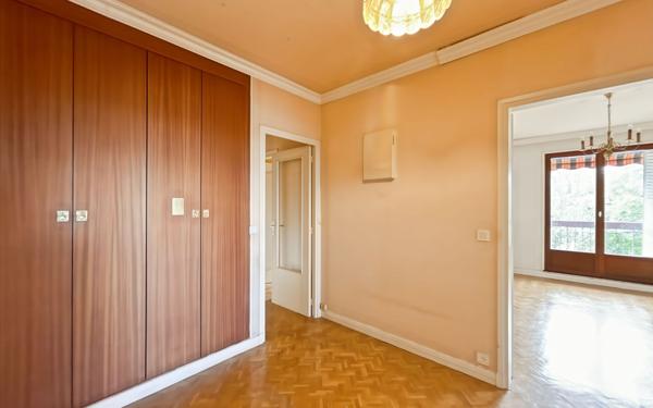 Appartement à vendre    3 pièces • 82 m2 Orléans