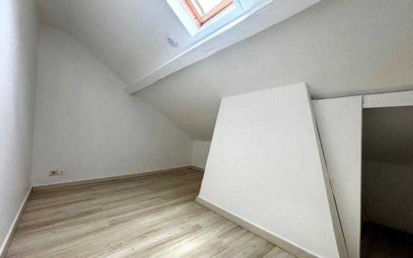 Appartement à louer    2 pièces •  Le Chevain