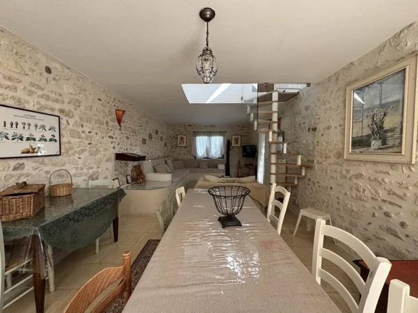 PROPRIÉTÉ CHARME Maison coeur de village à vendre à Bellegarde terrain1200m2 5 chambres Piscine Bassin Auvent Garage