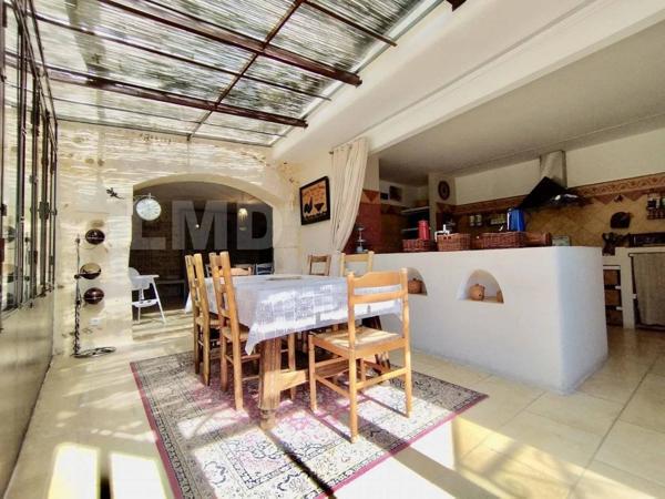 PROPRIÉTÉ CHARME Maison coeur de village à vendre à Bellegarde terrain1200m2 5 chambres Piscine Bassin Auvent Garage