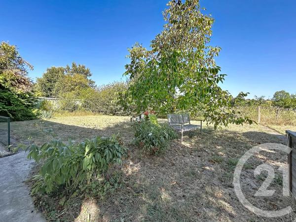 Maison à vendre  5 pièces - 129,57 m 2   VARENNES SUR ALLIER  - 03