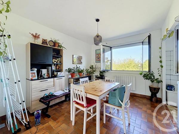 Maison à vendre  5 pièces - 129,57 m 2   VARENNES SUR ALLIER  - 03
