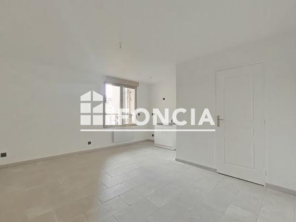 Location Studio 24.7 m² - 13 Avenue du Général de Gaulle Tremblay-en-france 93290