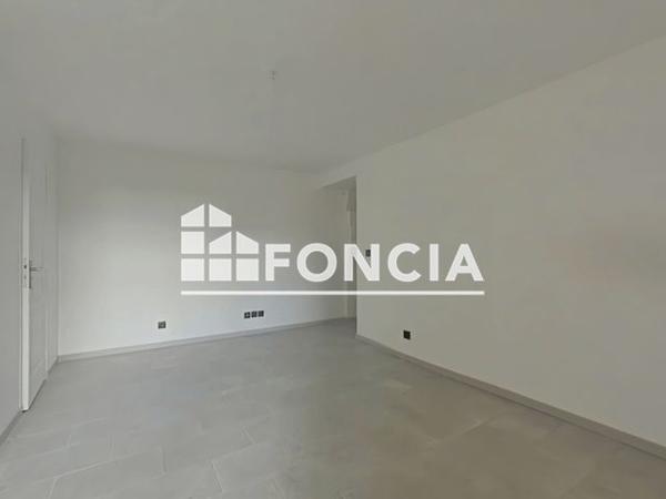 Location Studio 24.7 m² - 13 Avenue du Général de Gaulle Tremblay-en-france 93290