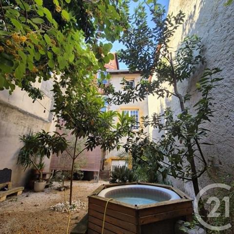 Maison à vendre  6 pièces - 136 m 2   ROANNE  - 42