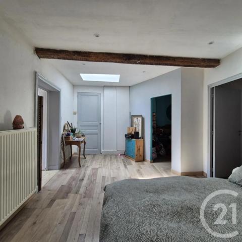 Maison à vendre  6 pièces - 136 m 2   ROANNE  - 42