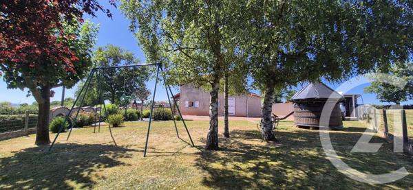 Maison à vendre  6 pièces - 136 m 2   ROANNE  - 42
