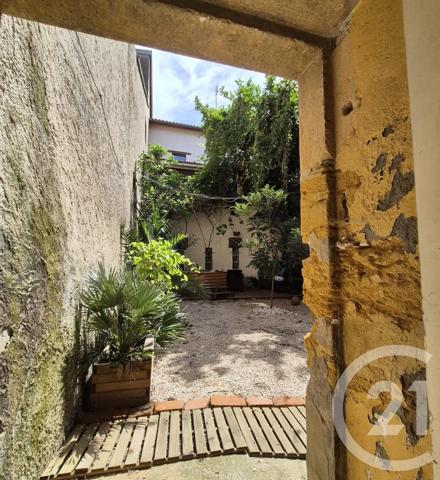 Maison à vendre  6 pièces - 136 m 2   ROANNE  - 42