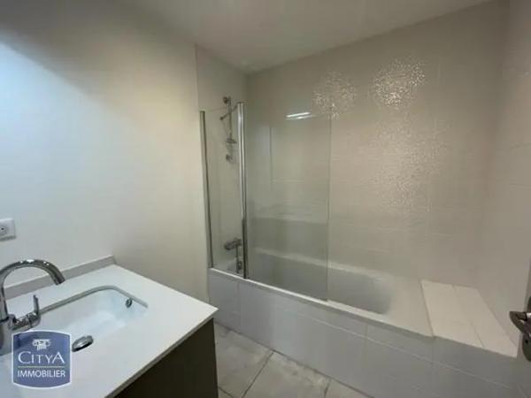 Appartement à louer 3 pièces 58.68m² Nantes (44300)