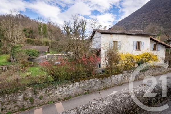 Maison à vendre  4 pièces - 93 m 2   CHAMP SUR DRAC  - 38