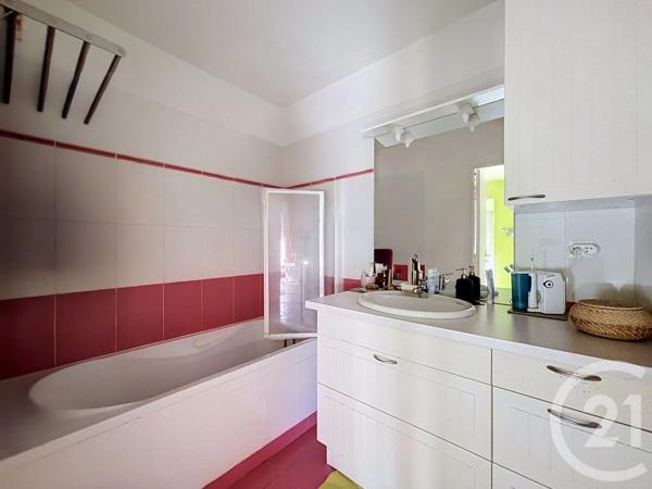 Maison à vendre  5 pièces - 97,18 m 2   CLERMONT FERRAND  - 63