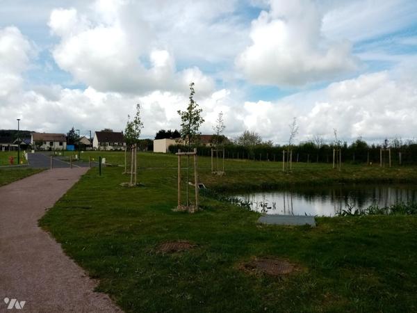 A VAL AU PERCHE, 16 TAB viabilisés (eau, TAE, gaz, électricité, télécoms) de 440 m² à 725 m².