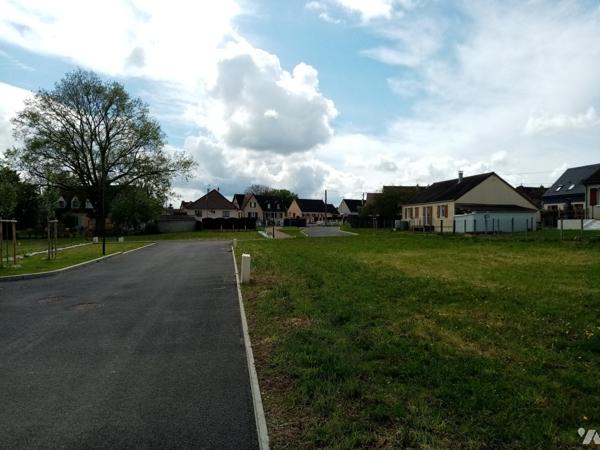 A VAL AU PERCHE, 16 TAB viabilisés (eau, TAE, gaz, électricité, télécoms) de 440 m² à 725 m².