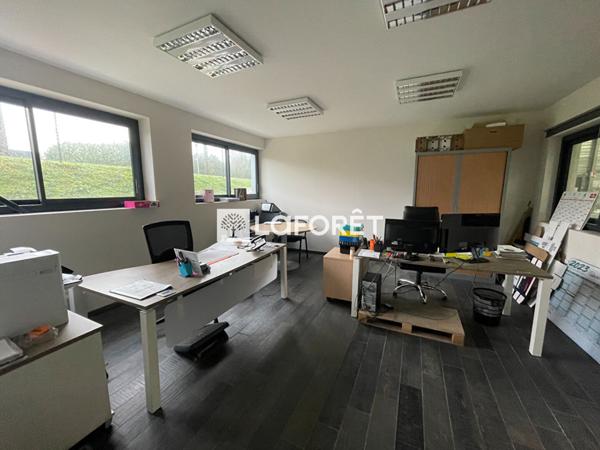 Location local commercial près de COGNAC - 1265 m² - 7 000 €/mois