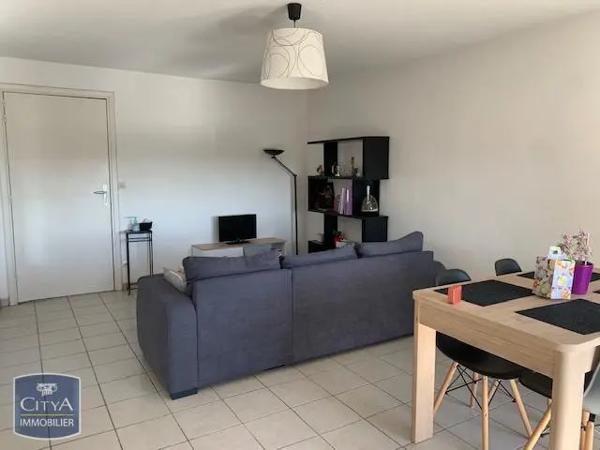 Appartement à louer 2 pièces 42.96m² Agen (47000)