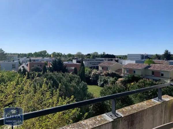 Appartement à louer 2 pièces 42.96m² Agen (47000)
