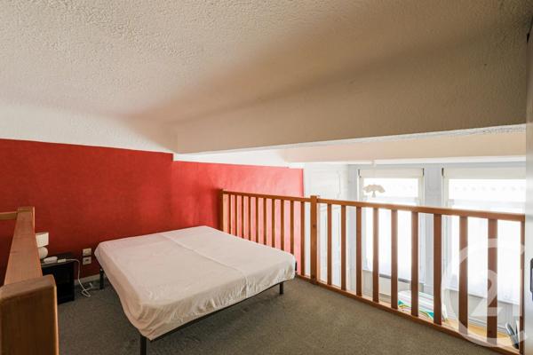 Immeuble à vendre  202,49 m 2   GRENOBLE  - 38