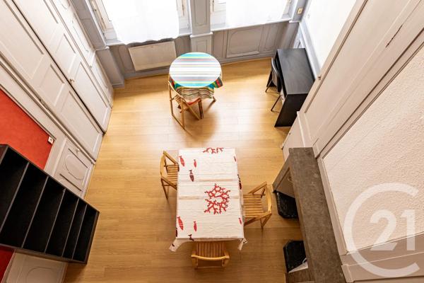Immeuble à vendre  202,49 m 2   GRENOBLE  - 38