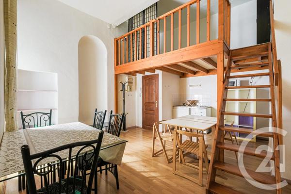Immeuble à vendre  202,49 m 2   GRENOBLE  - 38