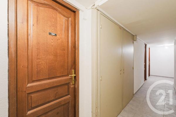 Immeuble à vendre  202,49 m 2   GRENOBLE  - 38