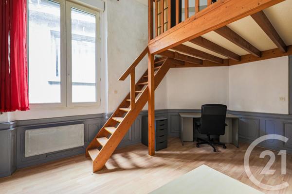 Immeuble à vendre  202,49 m 2   GRENOBLE  - 38